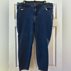 Old Navy Women's Dark Blue Skinny Jeans Short